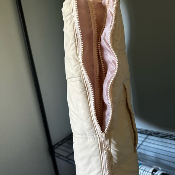 Beige Quilted heated Vest - Picture 5 of 5